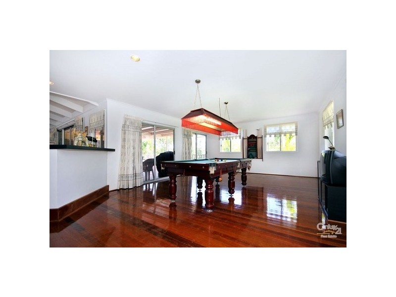 28 Viscount Drive, Tallai QLD 4213