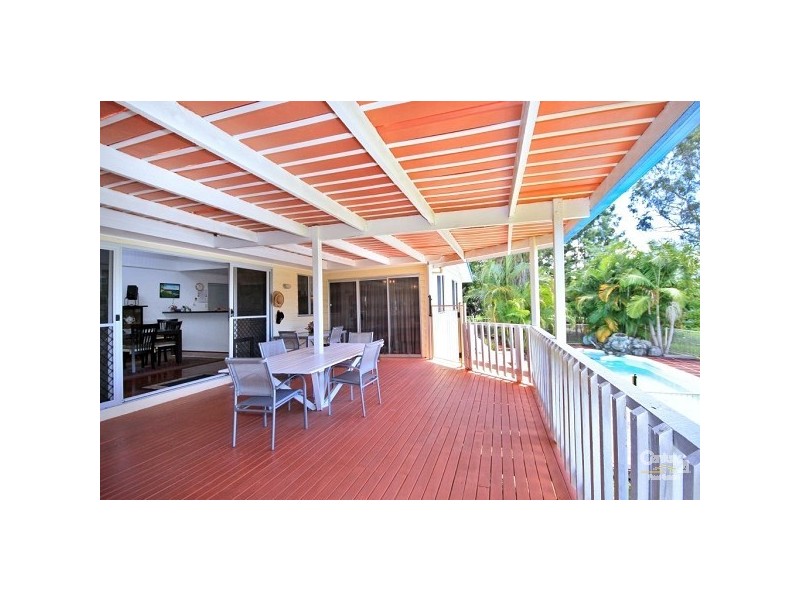 28 Viscount Drive, Tallai QLD 4213