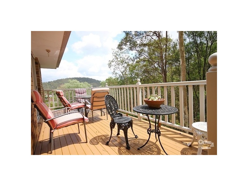 12 Jane Lane, Oxenford QLD 4210