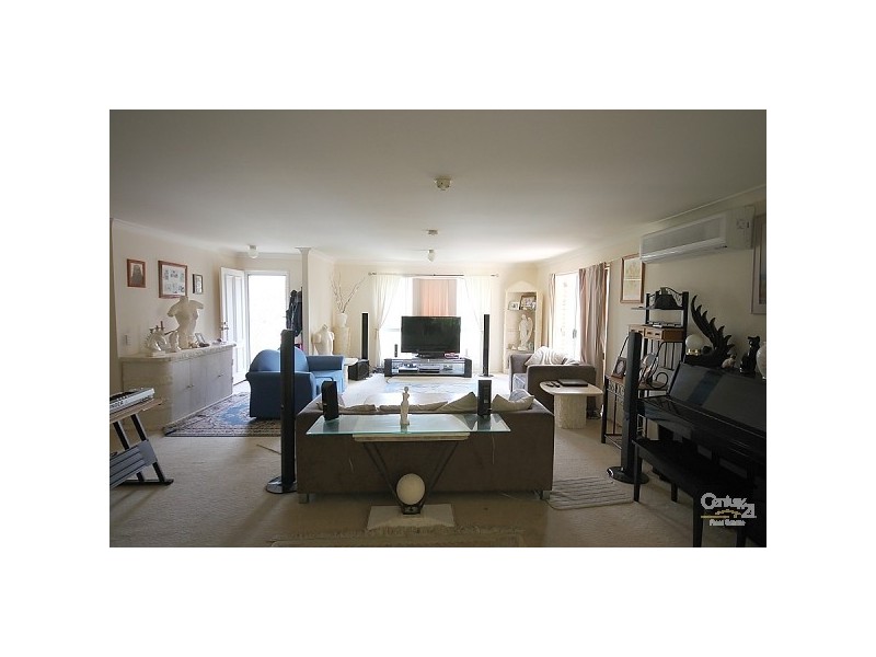 12 Jane Lane, Oxenford QLD 4210