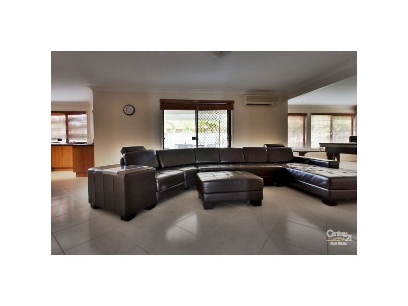 35 Lillywood Cct, Molendinar QLD 4214