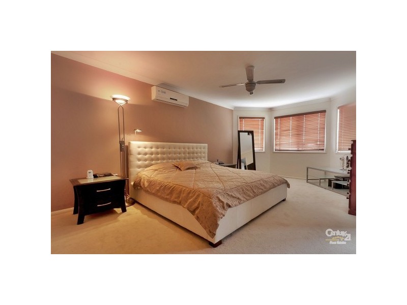 35 Lillywood Cct, Molendinar QLD 4214