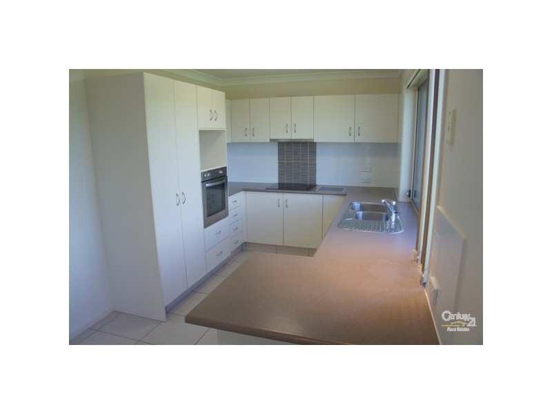 66 Golden Bear Drive, Arundel QLD 4214