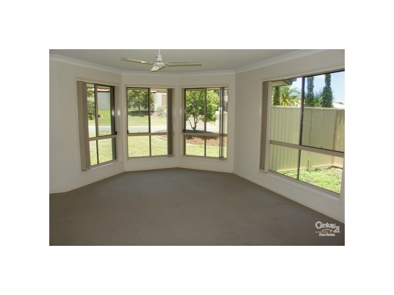 66 Golden Bear Drive, Arundel QLD 4214