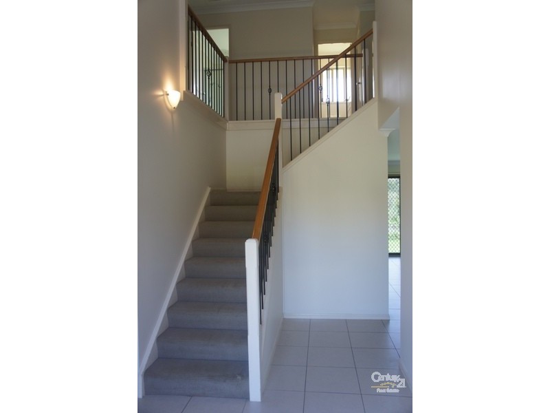 66 Golden Bear Drive, Arundel QLD 4214