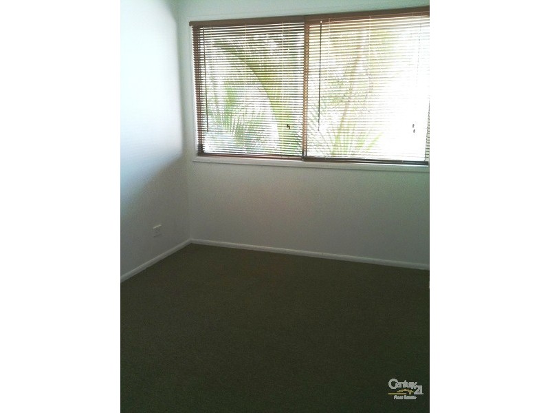 1/79 Government Road, Labrador QLD 4215