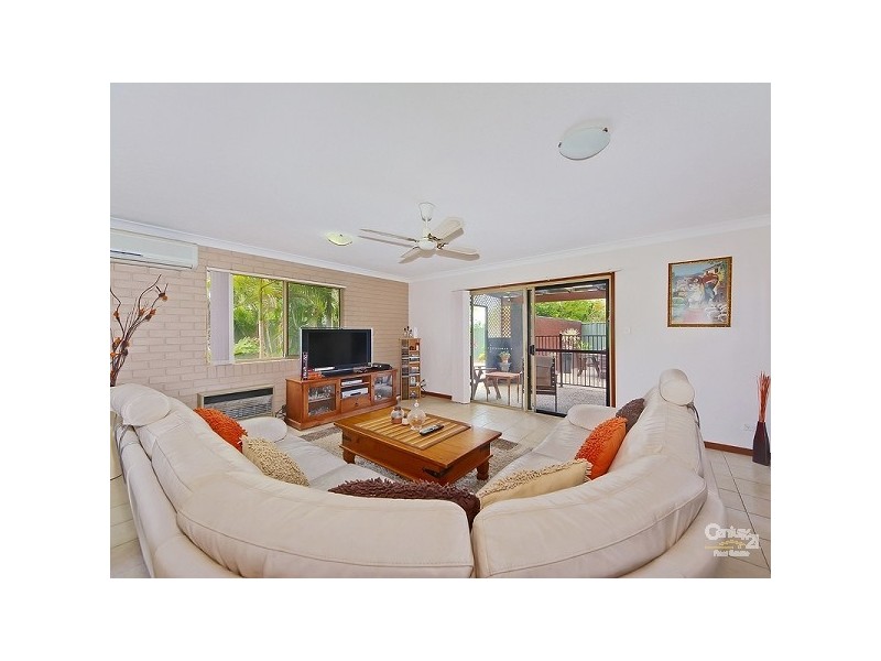 6 Lobb Street, Arundel QLD 4214