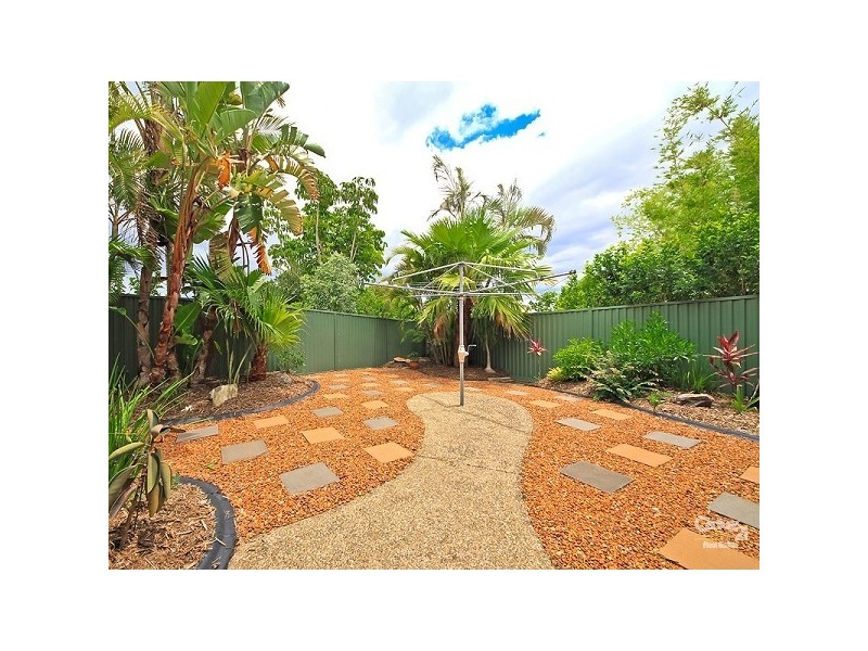 6 Lobb Street, Arundel QLD 4214