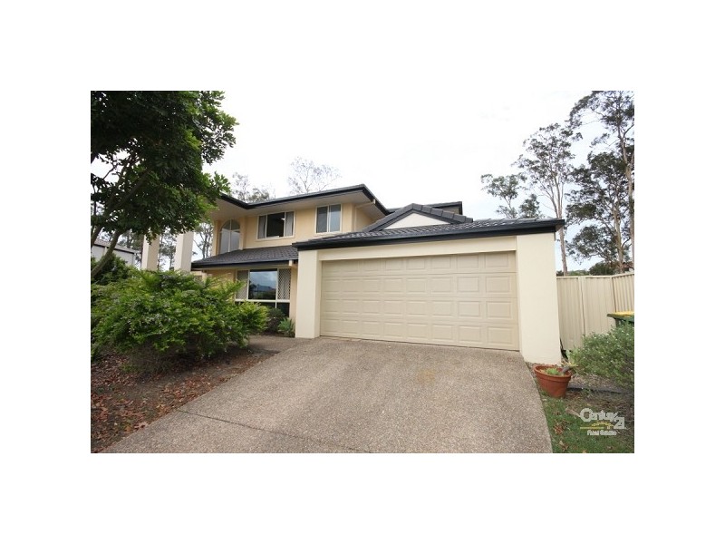 8 Golden Bear Drive, Arundel QLD 4214