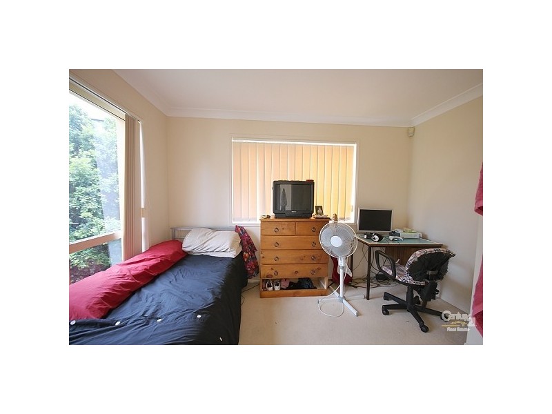 8 Golden Bear Drive, Arundel QLD 4214