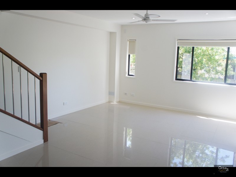 1/7  Penrock Pde, Labrador QLD 4215