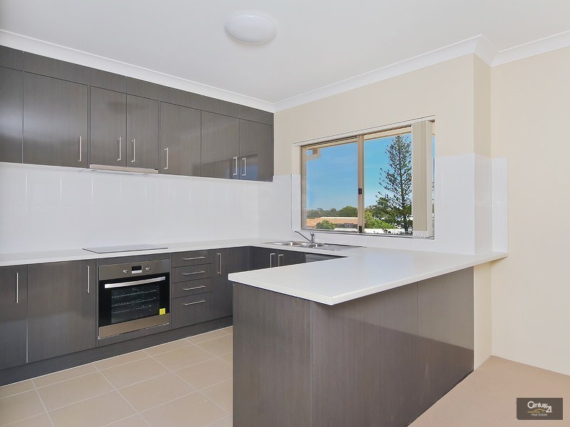 4 Sykes Court, Southport QLD 4215
