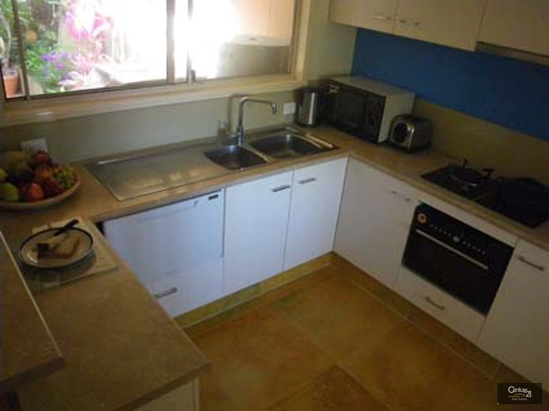 Labrador QLD 4215