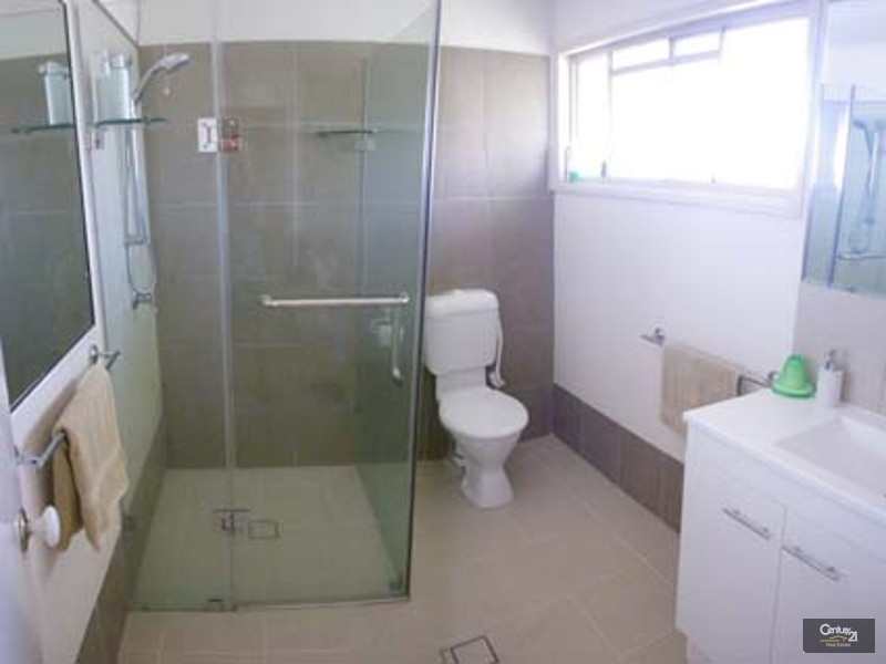 Labrador QLD 4215