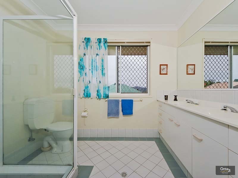 Highland Park QLD 4211