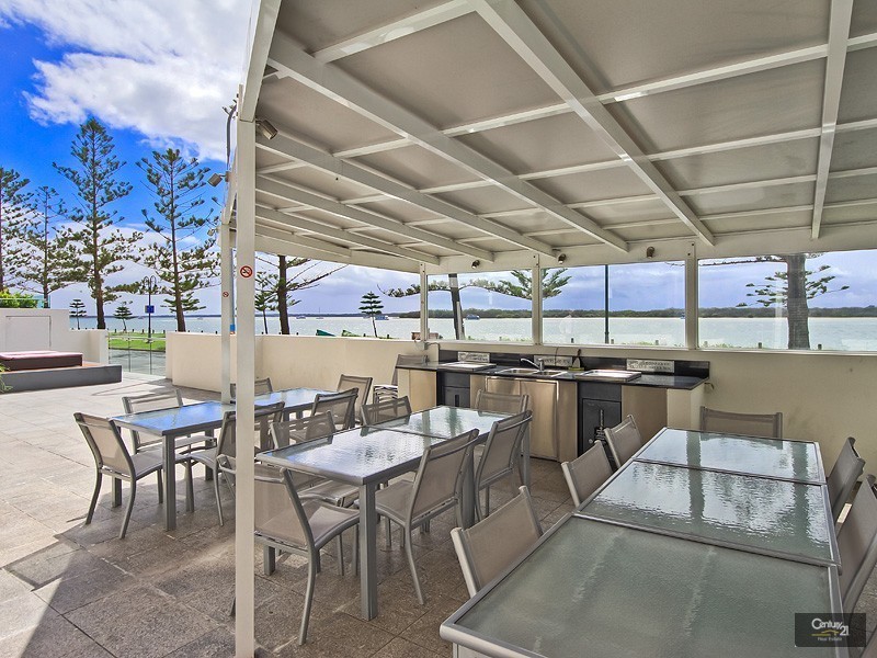 807/430 Marine Parade, Biggera Waters QLD 4216