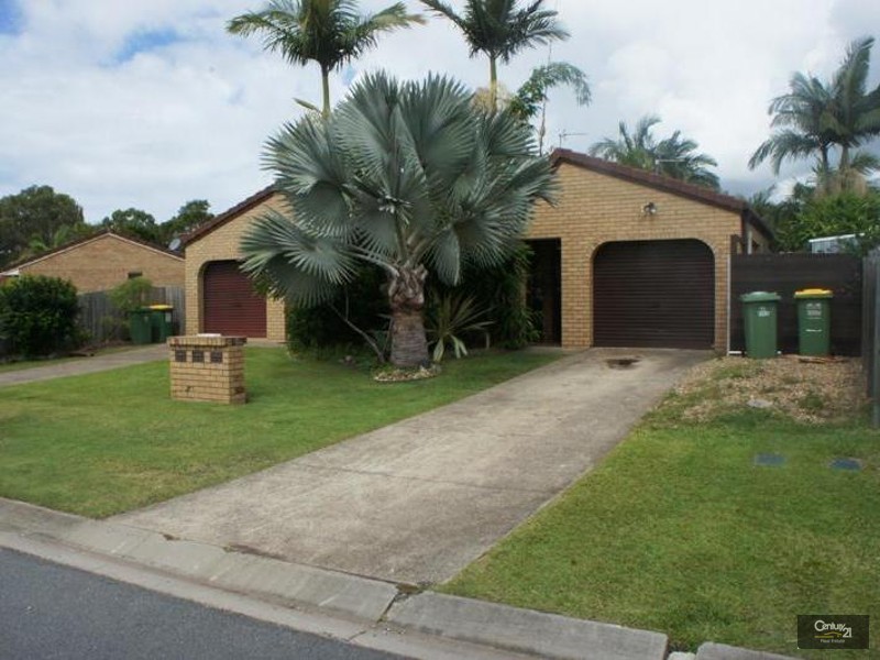 2/11 Stephanie Court, Labrador QLD 4215