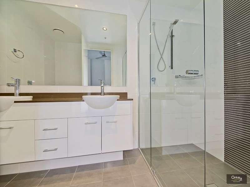 403/2 Aqua Street, Southport QLD 4215