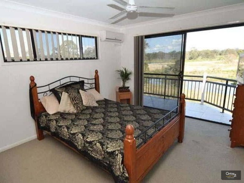 68 Golden Bear Dr, Arundel QLD 4214