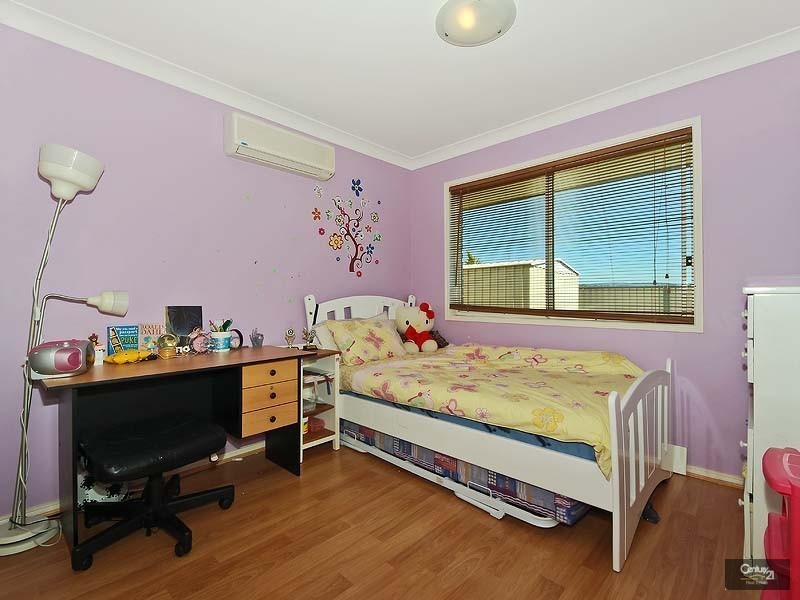 12 Zane Street, Molendinar QLD 4214