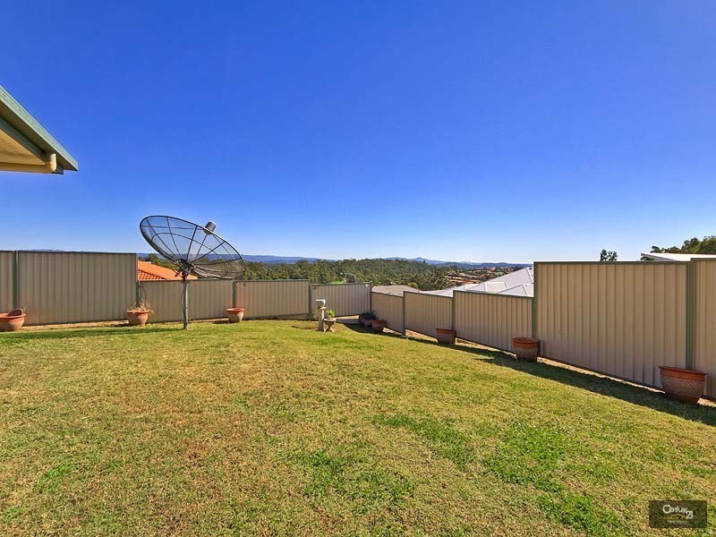 12 Zane Street, Molendinar QLD 4214