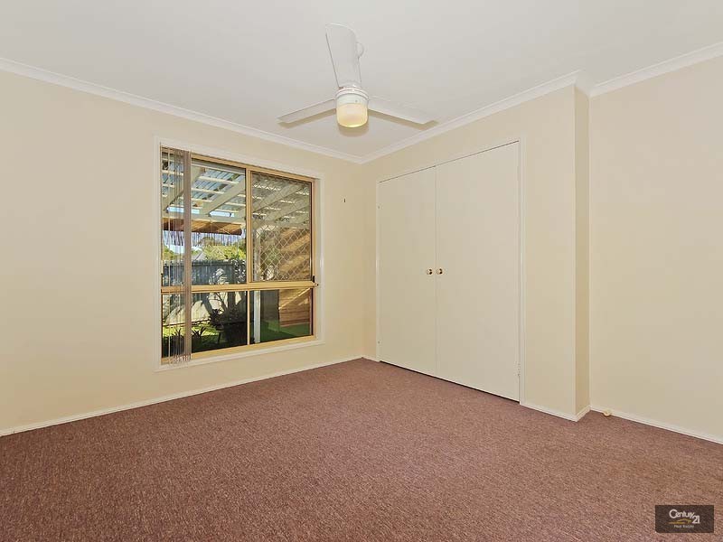 2/4 Galaxy Court, Labrador QLD 4215