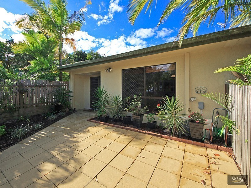 7/71 Olsen Ave, Labrador QLD 4215