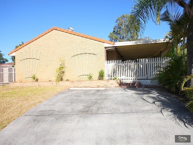 1/4 Mace Ct, Labrador QLD 4215