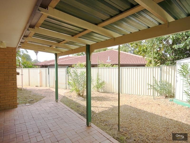 1/4 Mace Ct, Labrador QLD 4215