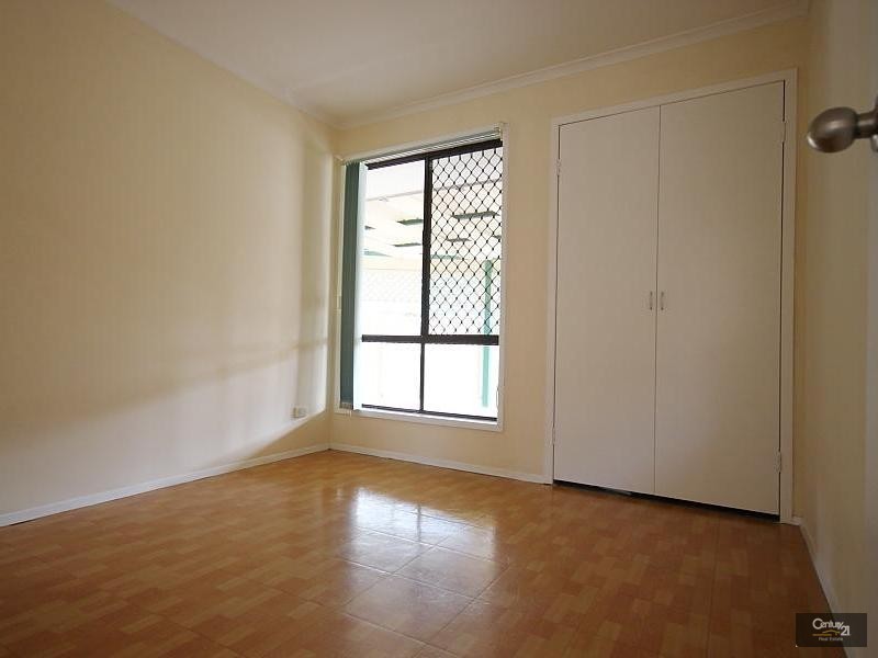 1/4 Mace Ct, Labrador QLD 4215