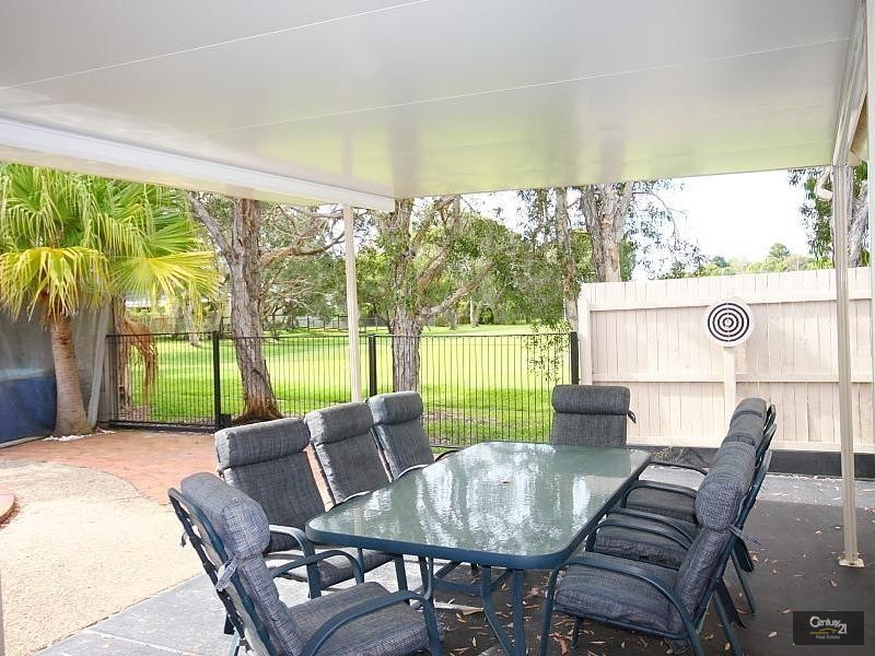 75 Kumbari Close, Southport QLD 4215