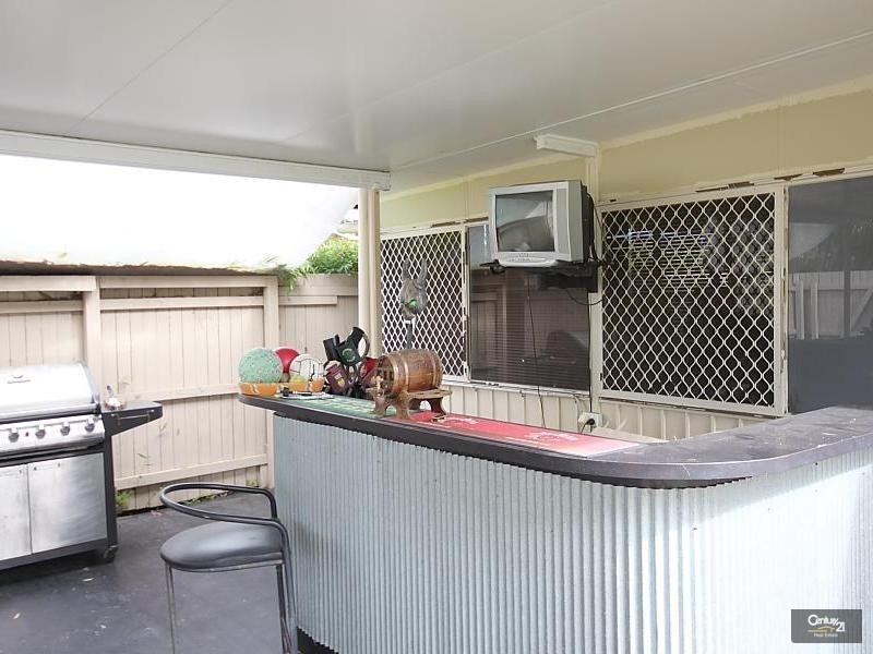 75 Kumbari Close, Southport QLD 4215