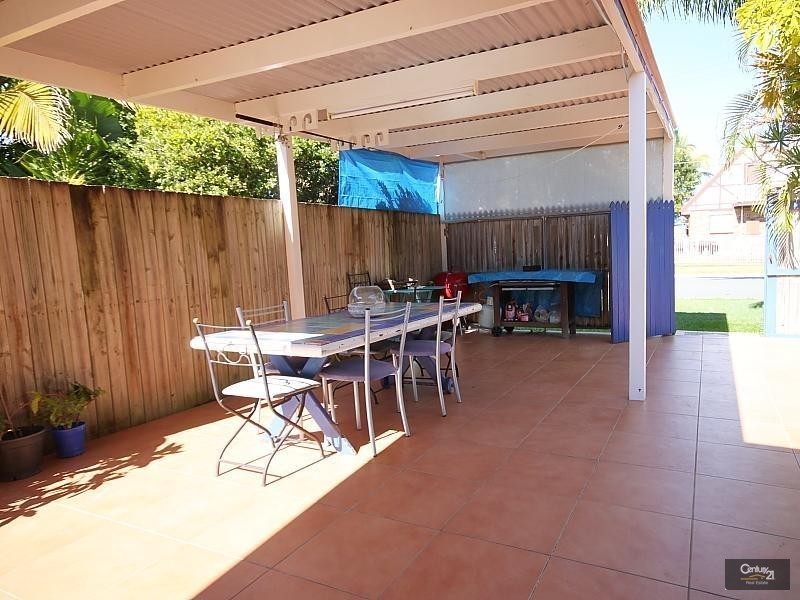 Paradise Point QLD 4216