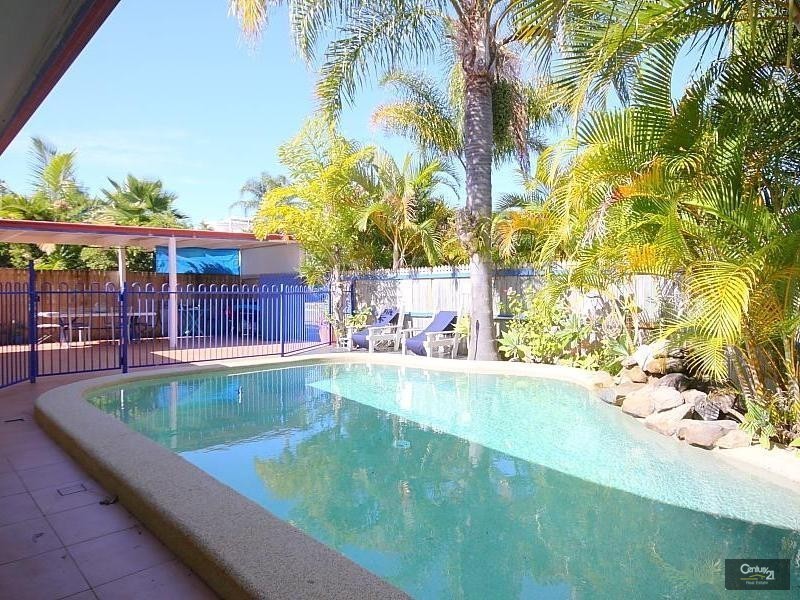 Paradise Point QLD 4216