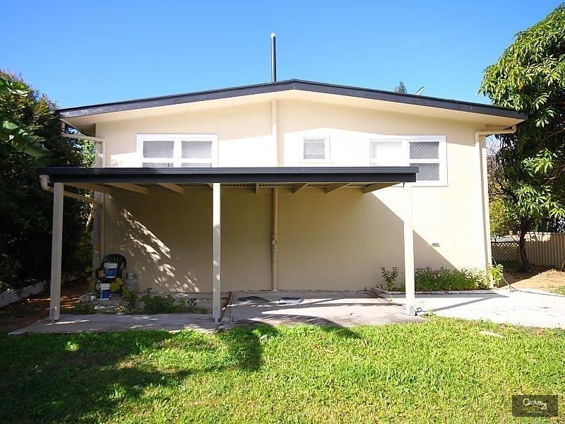 10 Algona St, Labrador QLD 4215