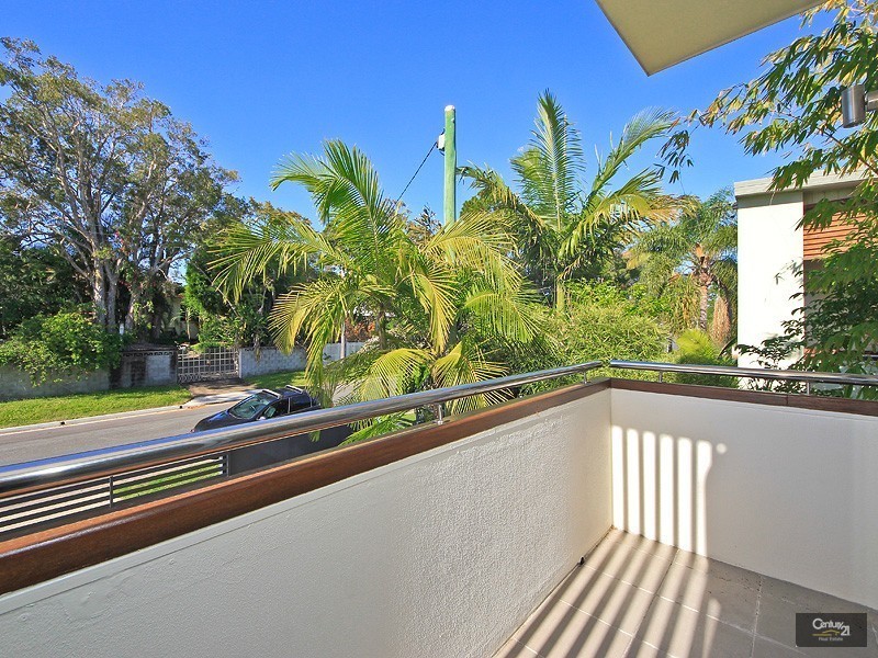 1/22 Billington St, Labrador QLD 4215