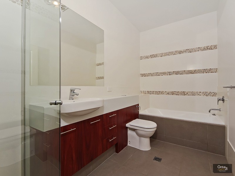 1/22 Billington St, Labrador QLD 4215