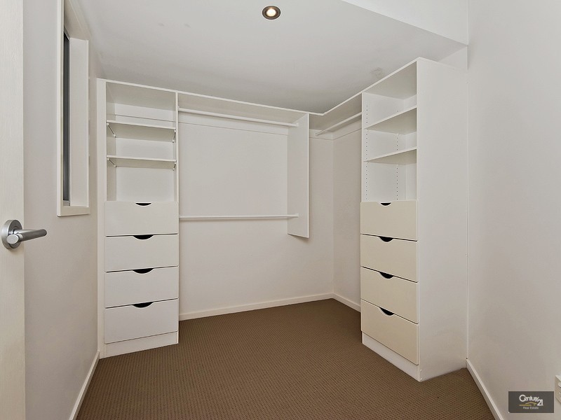 1/22 Billington St, Labrador QLD 4215