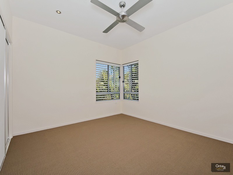 1/22 Billington St, Labrador QLD 4215