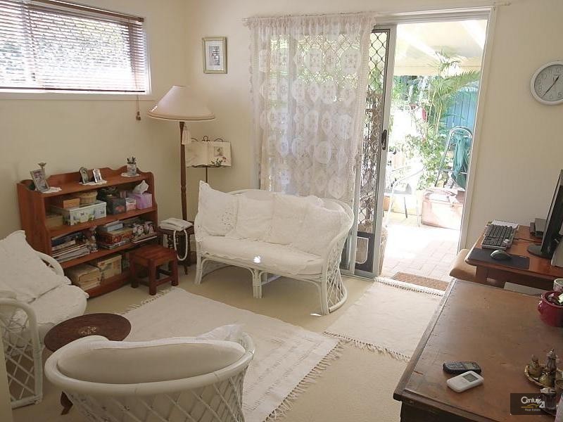 69 Jacaranda Ave, Hollywell QLD 4216