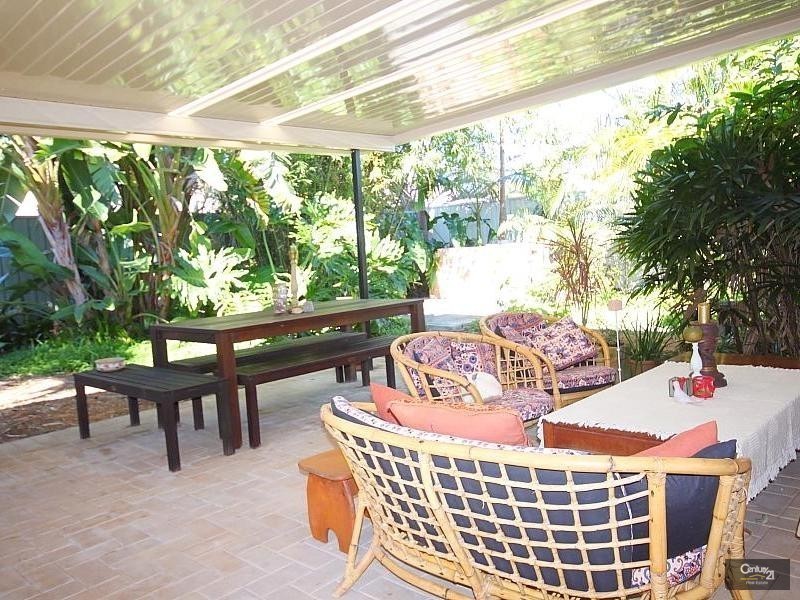 69 Jacaranda Ave, Hollywell QLD 4216