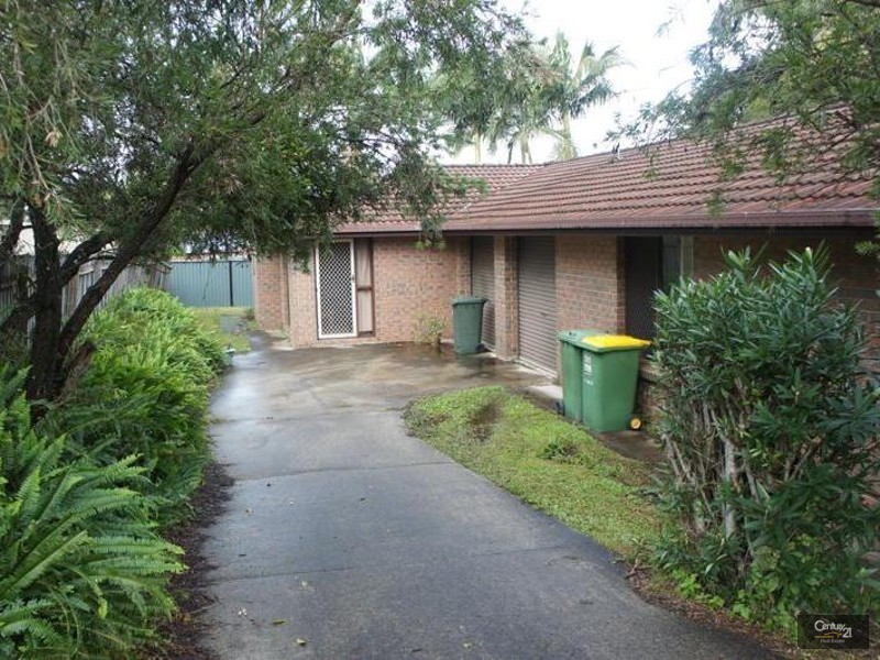 2/8 Morinda Way, Labrador QLD 4215