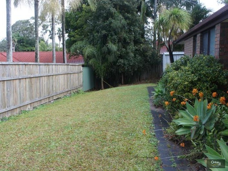 2/8 Morinda Way, Labrador QLD 4215