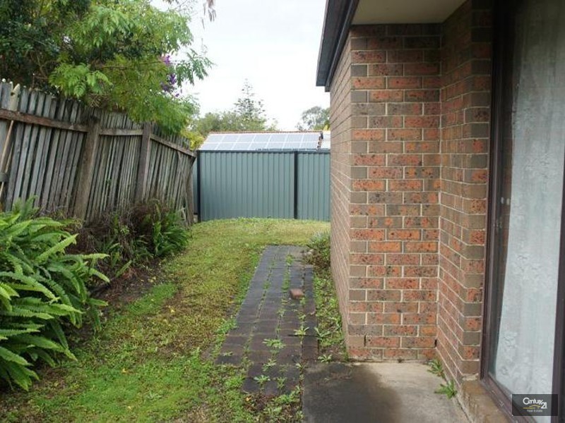 2/8 Morinda Way, Labrador QLD 4215