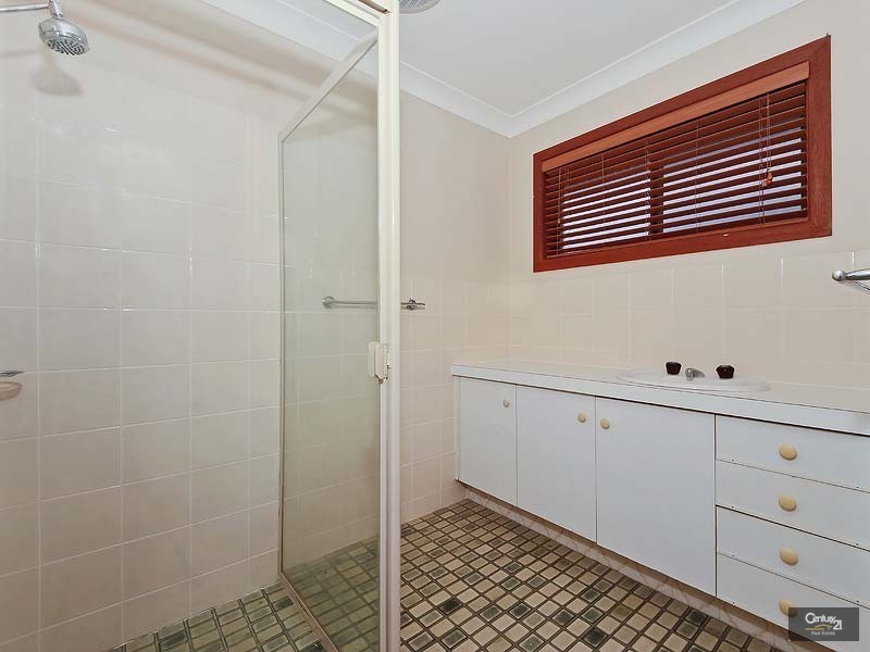 1/67 Broad St, Labrador QLD 4215