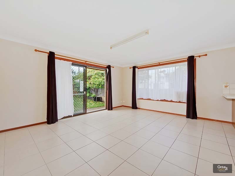 1/67 Broad St, Labrador QLD 4215