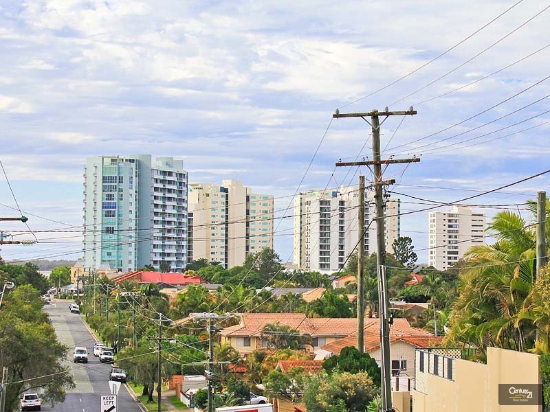 1/67 Broad St, Labrador QLD 4215