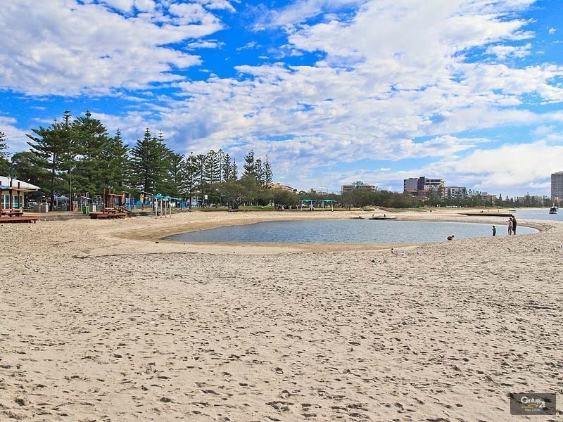 1/67 Broad St, Labrador QLD 4215