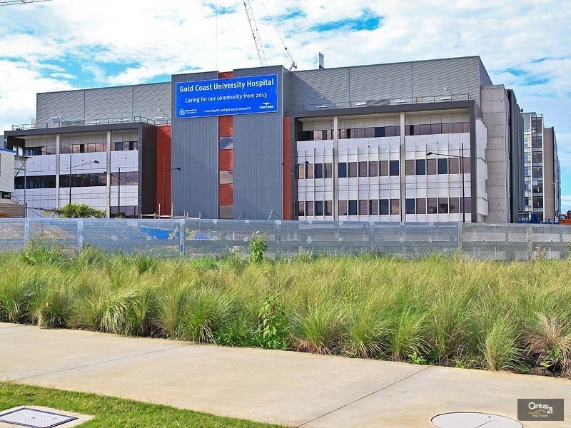 1/67 Broad St, Labrador QLD 4215