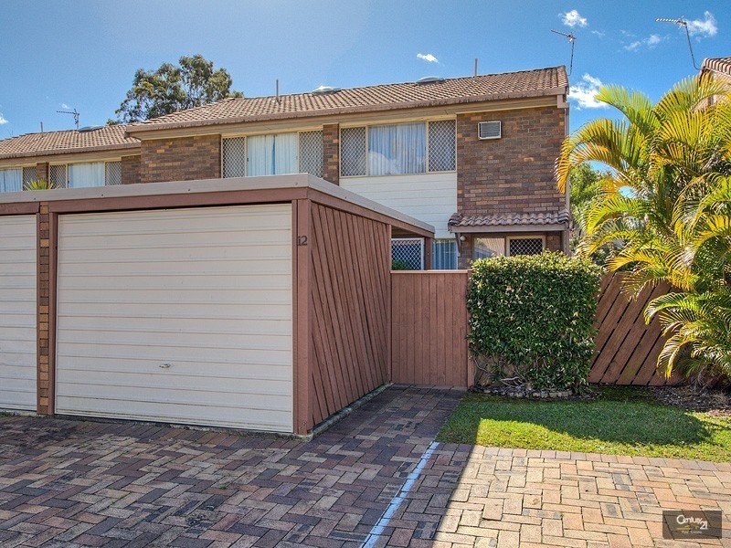 12/81 Olsen Ave, Labrador QLD 4215